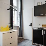 Cosy Box At Boxhagener Platz