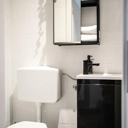 Cosy Box At Boxhagener Platz