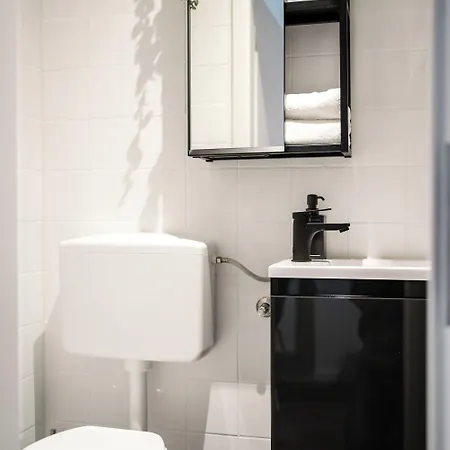 Cosy Box At Boxhagener Platz